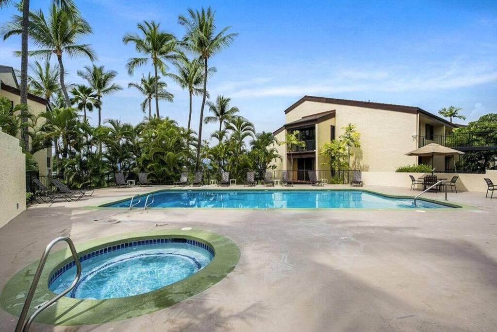 Beautiful 2/2 Condo In Kailua Kona. Ocean View! Exterior photo