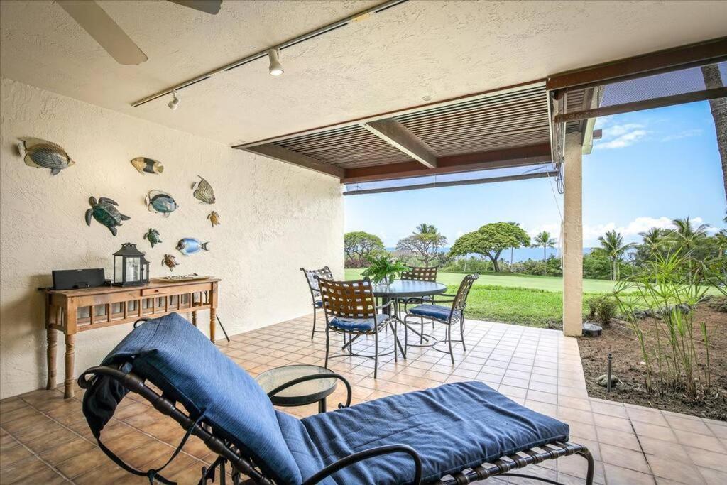 Beautiful 2/2 Condo In Kailua Kona. Ocean View! Exterior photo