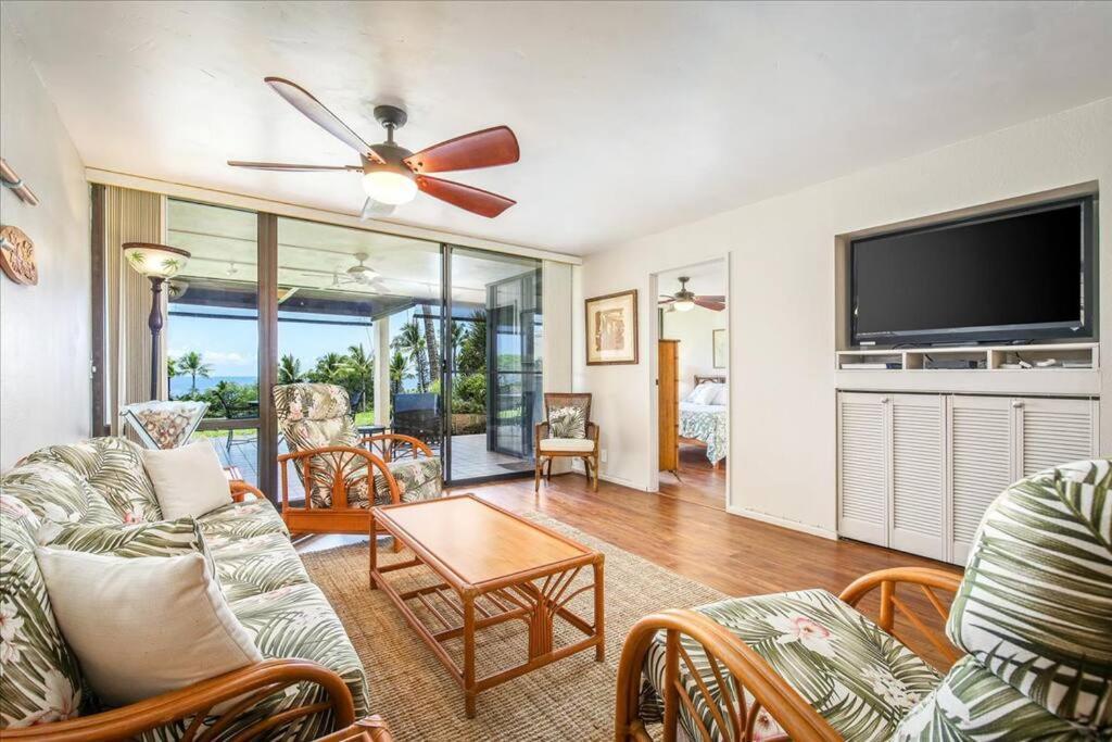 Beautiful 2/2 Condo In Kailua Kona. Ocean View! Exterior photo